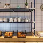 Ibis Budget Lyon Отель Вийёрбан
